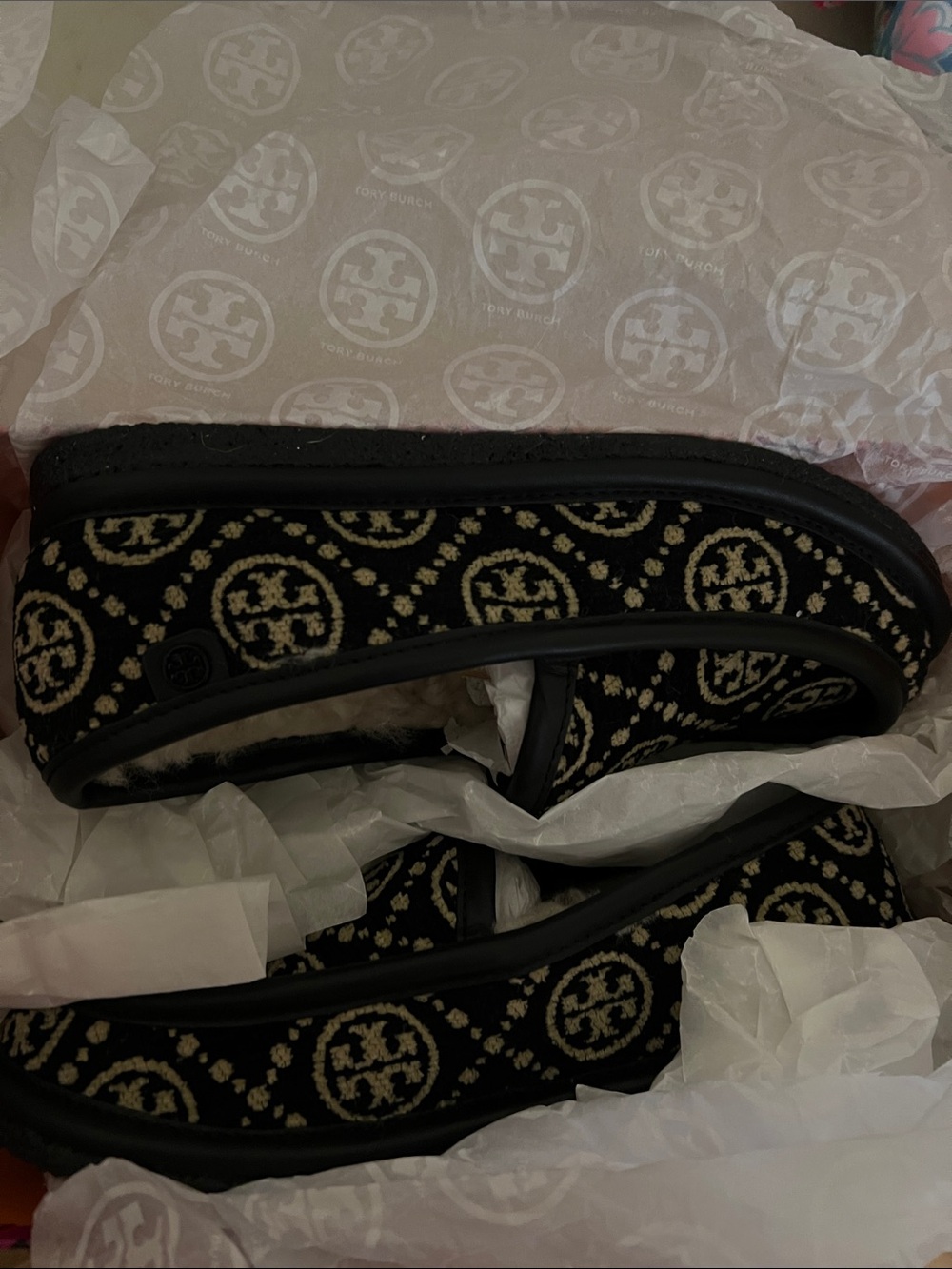Tory Burch T Monogram Buddy Shearling Slipper Black Sz 5